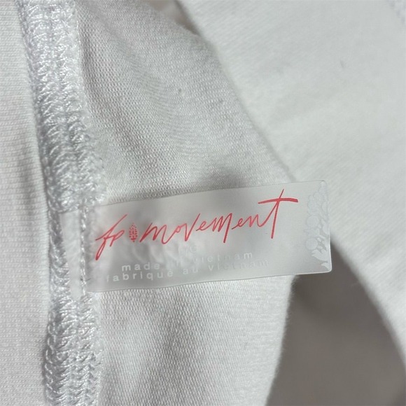 FP Movement Women's High-Waisted White Shorts Size L Casual Seamless - Picture 3 of 6